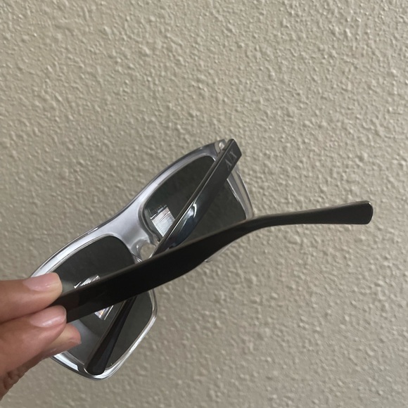 AX 4004 sunglasses. A few scratches. Open box - Picture 6 of 7